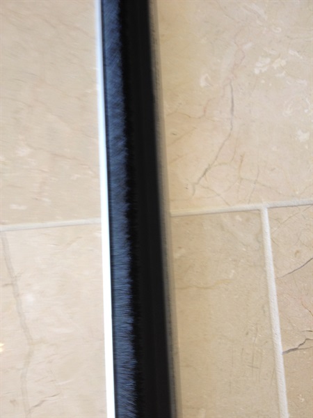 Recessed Guide with Smoke Seal Exposed (1)